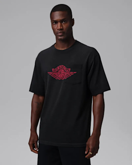 Black/University Red