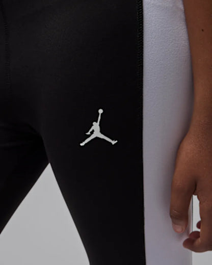 Black/White