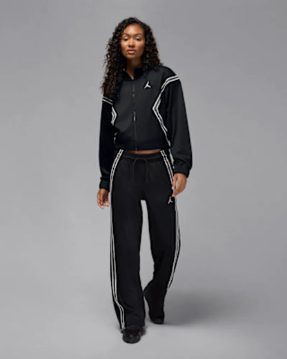 Black/Sail