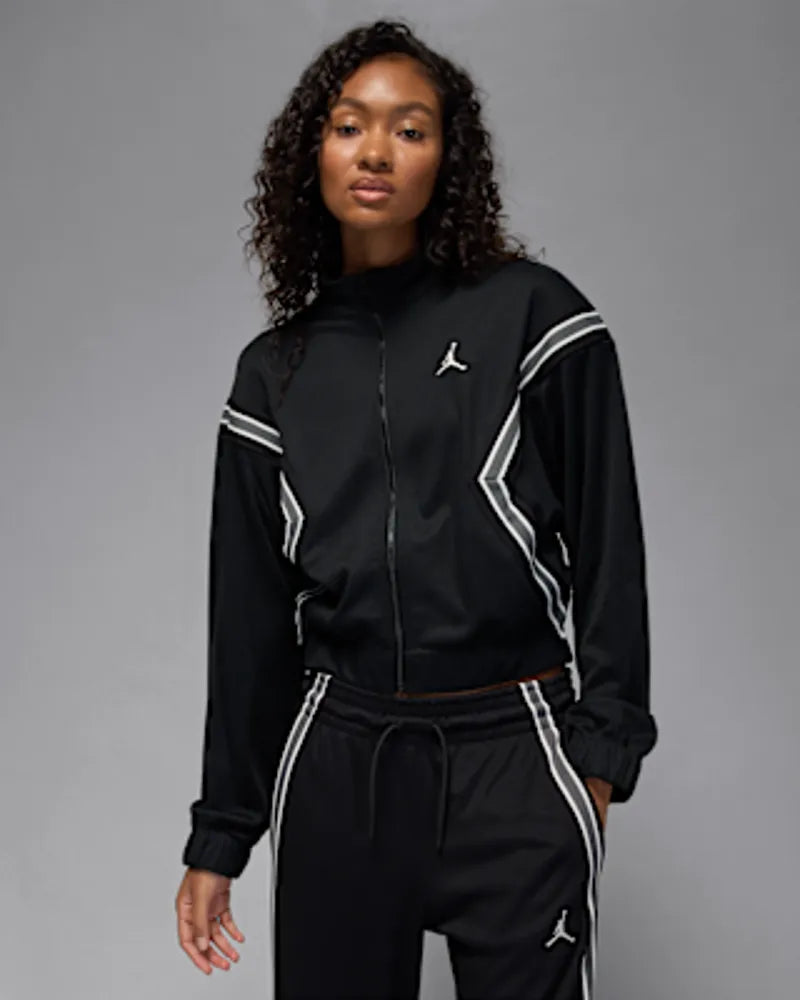 Black/Sail